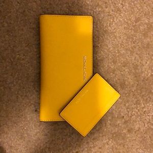 Michael Kors Jet Set Wallet